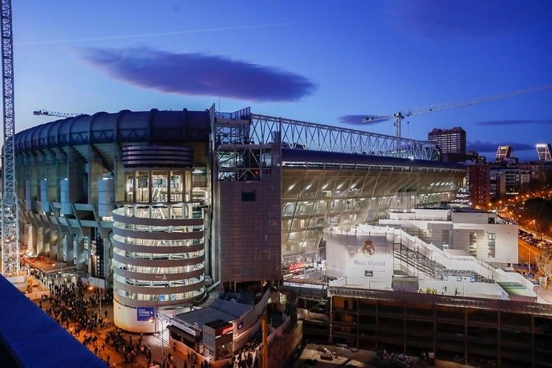 Grand Stade Hassan II vs Bernabéu: the duel for the 2030 World Cup final
