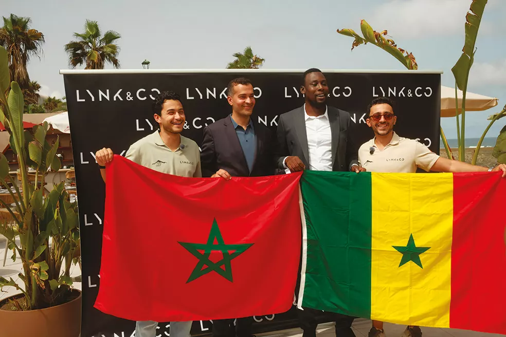 Quest Dakar roule pour offrir le sport aux enfants de Dakhla