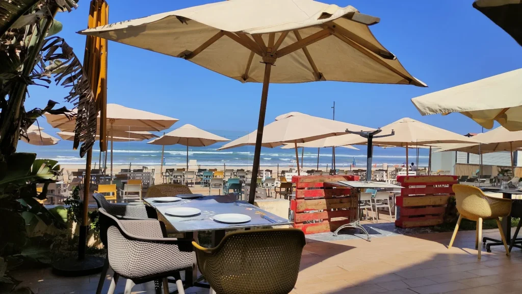 Après les passages vers Ceuta, les restaurants du nord du Maroc face à une pénurie de personnel