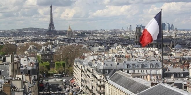 Tourisme: la France vise 80 milliards d’euros de recettes en 2026