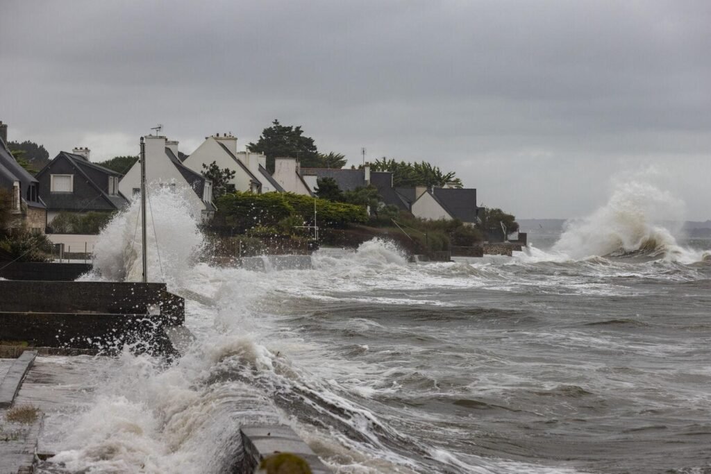 Tempête Austen : près de 289.000 foyers privés d’électricité en France